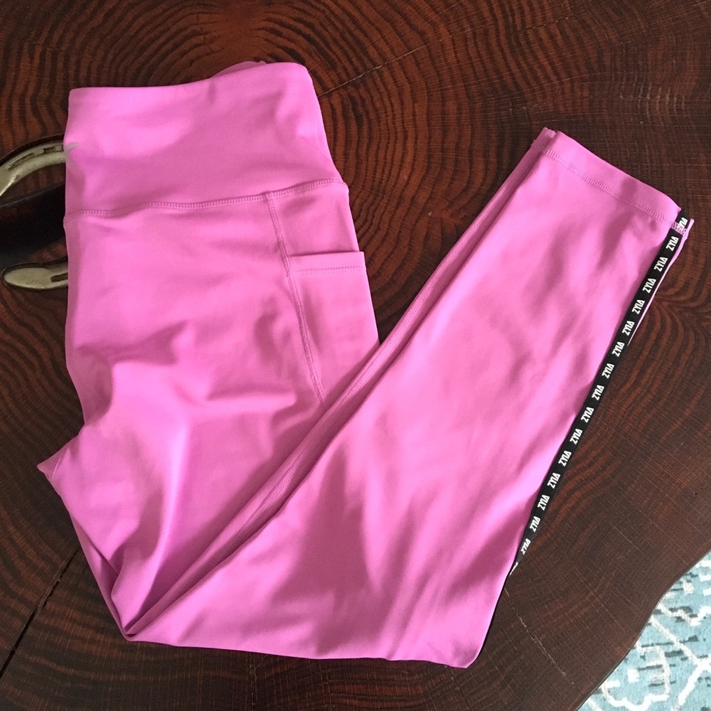 Zyia Light N Tight Bright Lilac with piping and pocket, size 8-10